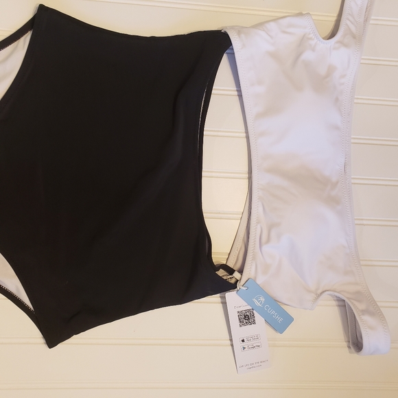Cupshe Black and White Bathing Suit - Picture 4 of 4